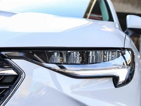 Used 2023 Buick Envision Preferred image 7