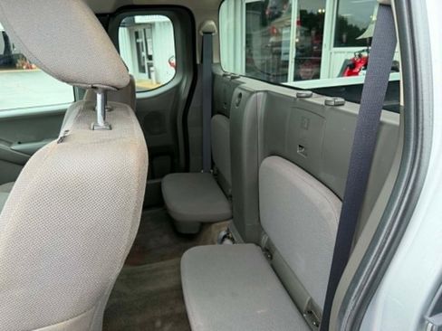 Used 2013 Nissan Frontier S w/ S Preferred Pkg RWD image 13