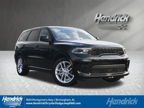 Used 2023 Dodge Durango GT image 1