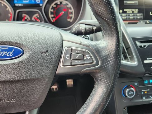 Used 2015 Ford Focus ST w/ Equipment Group 401A FWD image 32