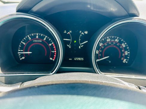 Used 2012 Toyota Highlander FWD image 19