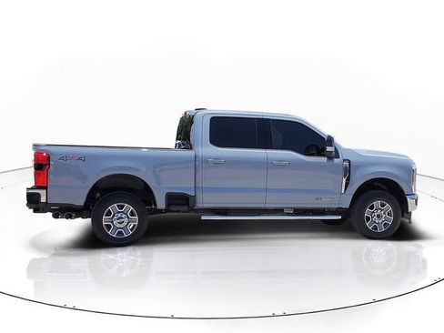 Used 2026 Ford F250 Lariat AWD/4WD image 4