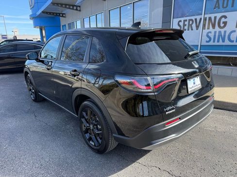 Used 2023 Honda HR-V Sport image 13
