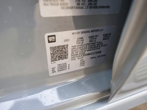 Certified 2024 GMC Sierra 1500 Elevation image 32