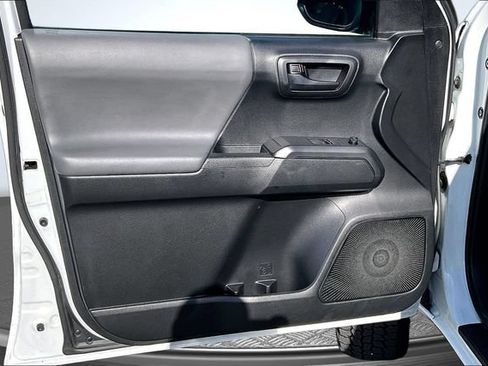 Used 2019 Toyota Tacoma SR AWD/4WD image 20