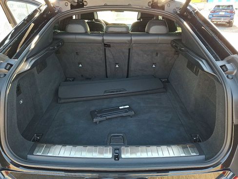 Certified 2023 BMW X6 xDrive40i w/ Executive Package image 28