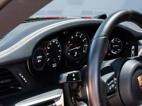 Used 2021 Porsche 911 Carrera S image 18