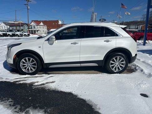 Used 2022 Cadillac XT4 Premium Luxury w/ Enhanced Visibility Package image 5