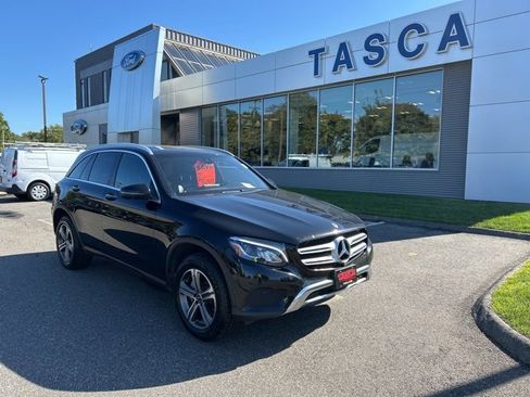 Used 2018 Mercedes-Benz GLC 300 4MATIC image 1