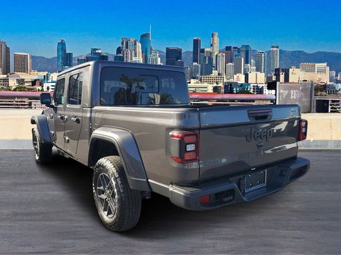 New 2026 Jeep Gladiator Sport image 5