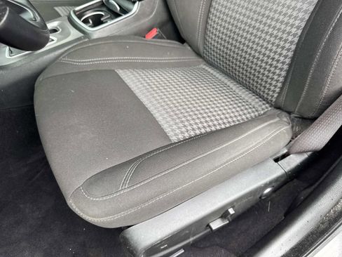 Used 2022 Dodge Charger SXT image 16