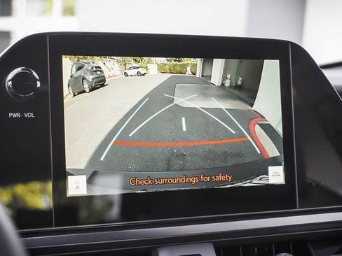 Certified 2025 Lexus UX 300h FWD w/ Accessory Package (Z2) image 15