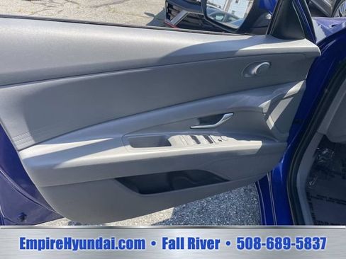 Used 2023 Hyundai Elantra SEL FWD image 15