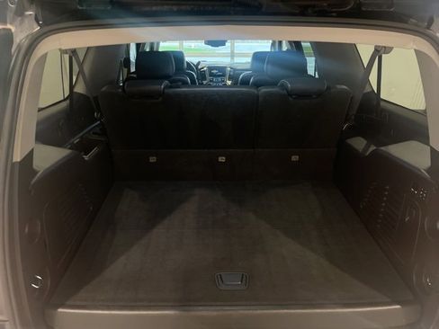 Used 2015 Chevrolet Suburban LTZ image 18