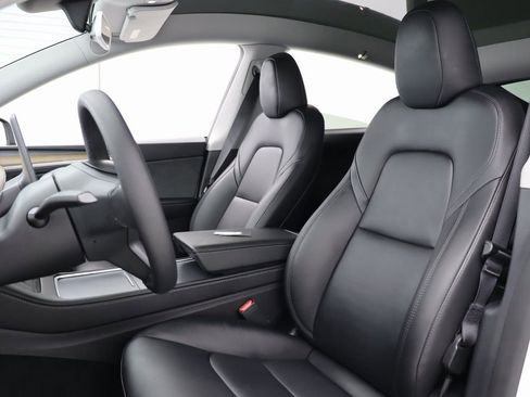 Used 2024 Tesla Model Y Long Range image 10