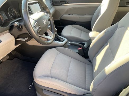 Used 2019 Hyundai Elantra Value Edition FWD image 9