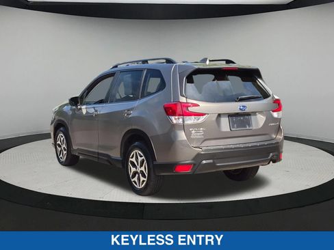 Used 2019 Subaru Forester Premium AWD/4WD image 7