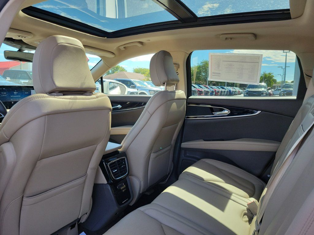 Certified 2023 Lincoln Nautilus Reserve AWD/4WD image 16