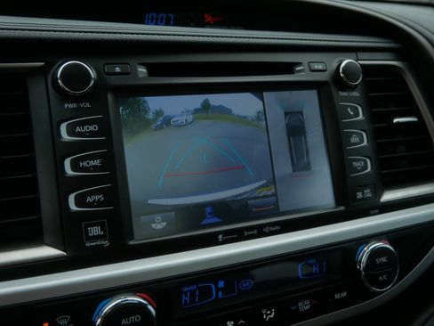 Used 2019 Toyota Highlander Limited AWD/4WD image 35