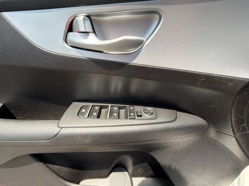 Used 2023 Kia Forte LXS FWD image 13