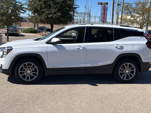 Certified 2024 GMC Terrain SLT image 4