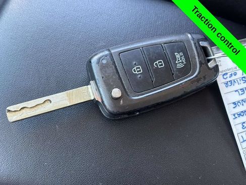 Used 2023 Hyundai Venue SEL FWD image 22