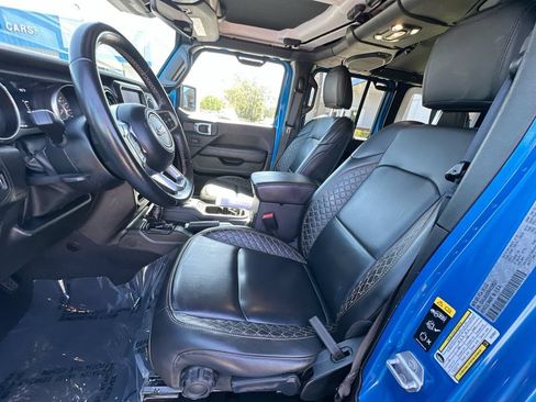 Used 2022 Jeep Wrangler Unlimited Sahara AWD/4WD image 20