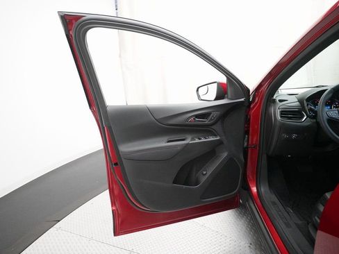 Used 2023 Chevrolet Equinox RS w/ LPO, Floor Liner Package image 28