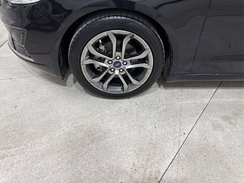 Used 2020 Ford Fusion SEL FWD image 12