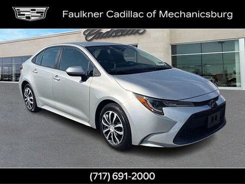 Used 2020 Toyota Corolla LE image 1