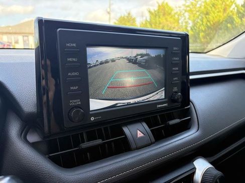 Used 2021 Toyota RAV4 LE image 26