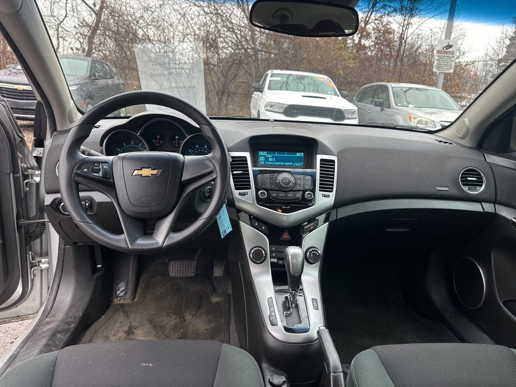 Used 2011 Chevrolet Cruze LT FWD image 21