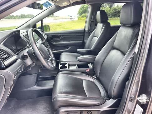 Used 2024 Honda Odyssey Touring image 11