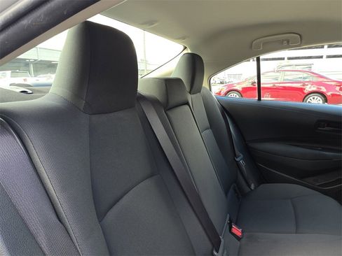 Certified 2022 Toyota Corolla LE image 18