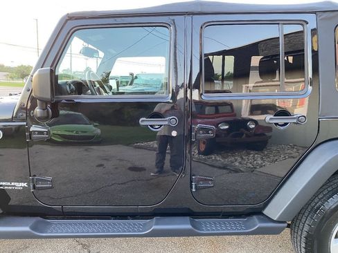 Used 2018 Jeep Wrangler Unlimited Sport S AWD/4WD image 42