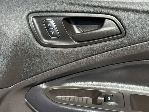 Used 2019 Ford Escape S FWD image 17