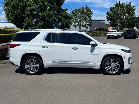 Used 2022 Chevrolet Traverse High Country AWD/4WD image 8