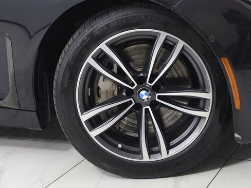 Used 2020 BMW 745e xDrive image 18