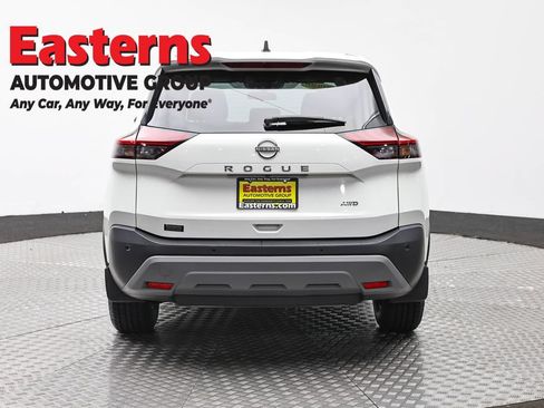 Used 2023 Nissan Rogue S AWD/4WD image 6