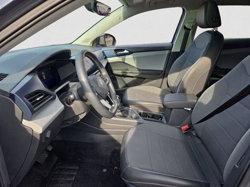 Used 2022 Volkswagen Taos SE image 13