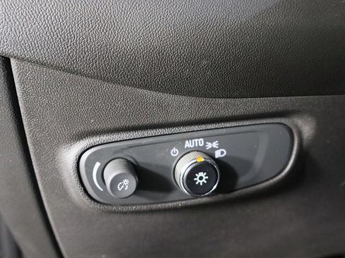 Used 2023 Chevrolet Equinox LT FWD image 23