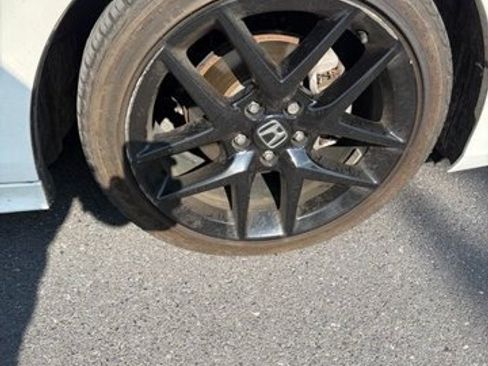 Used 2024 Honda Civic Sport image 9