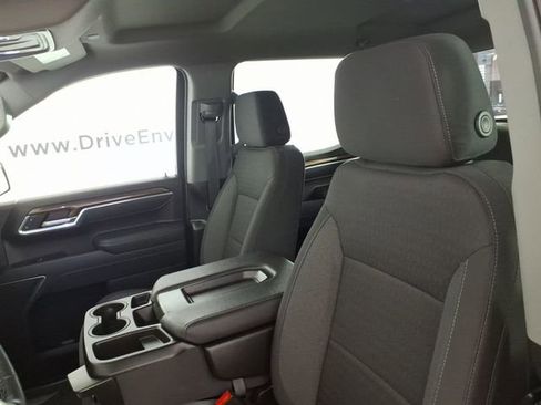 Used 2025 Chevrolet Silverado 1500 LT AWD/4WD image 13
