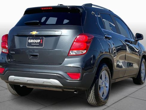 Used 2017 Chevrolet Trax LT w/ LT Convenience Package image 13