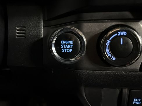 Used 2019 Toyota Tacoma SR5 image 26