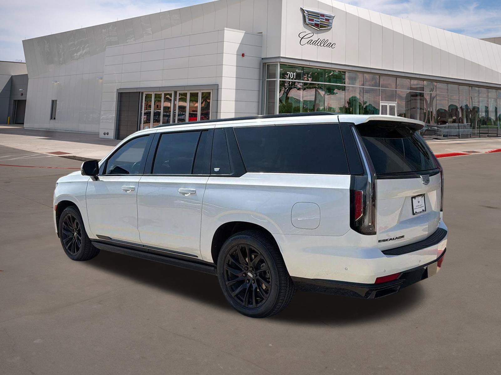 Used 2024 Cadillac Escalade ESV Sport w/ LPO, ONYX Package AWD/4WD image 3