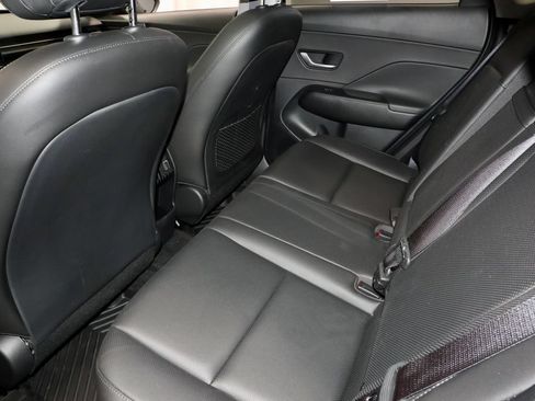 Used 2024 Hyundai Kona Limited AWD/4WD image 21