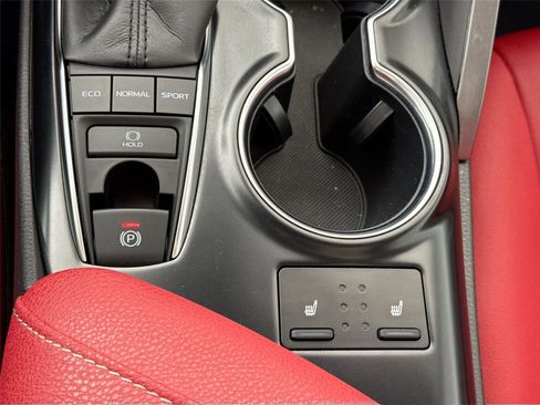 Certified 2020 Toyota Camry XSE image 30