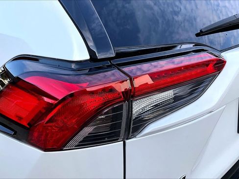 Used 2022 Toyota RAV4 SE AWD/4WD image 27
