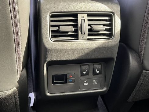 New 2026 Nissan Rogue Platinum image 36